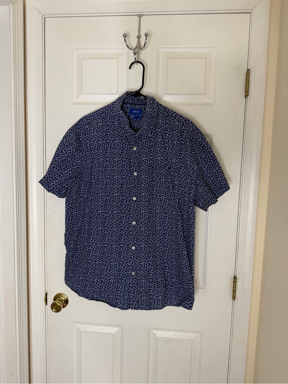 Apt. 9 Men’s Navy Short Sleeve Button-Down Shirt with Subtle White Print